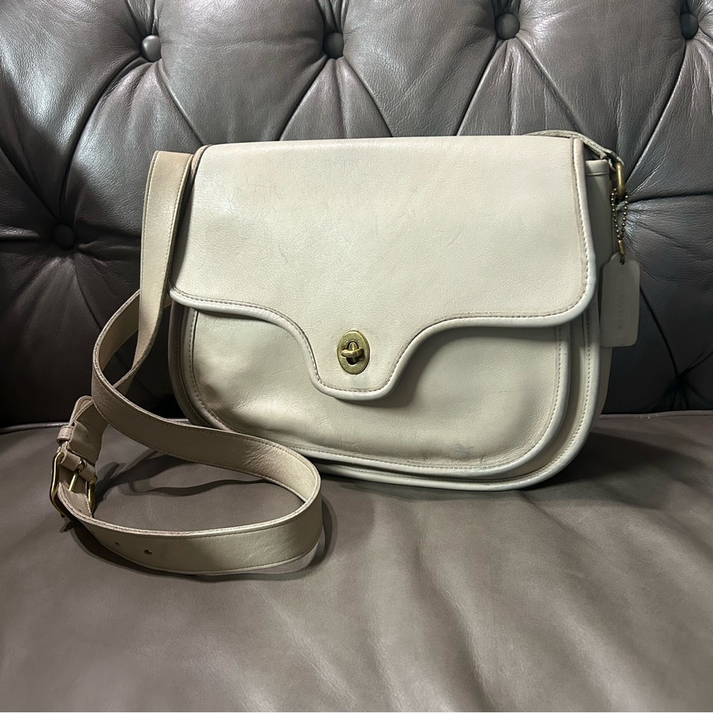 Vintage COACH Lenox Bone Crossbody / Shoulder Bag Made in US #9076 VTG Rare